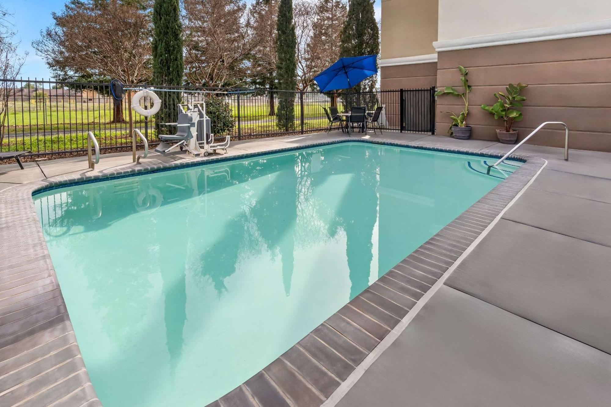 Comfort Suites Clovis Esterno foto